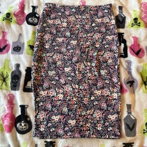 Decree Multicolor Floral Pencil Skirt
